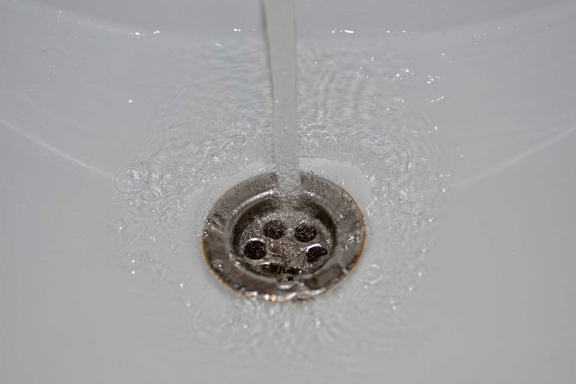 A2B Drains provides services to unblock blocked sinks and drains for properties in Nuneaton.